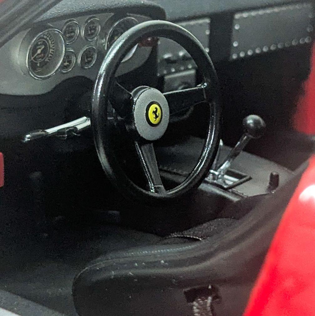 京商 1/18 フェラーリ365GTB/4デイトナ・コンペティツィオーネ