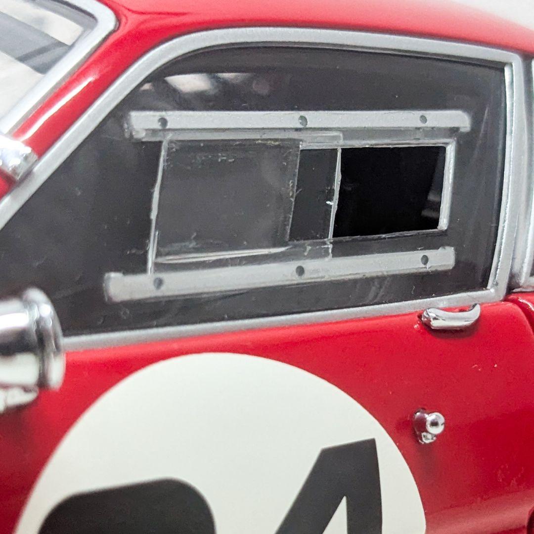 京商 1/18 フェラーリ365GTB/4デイトナ・コンペティツィオーネ