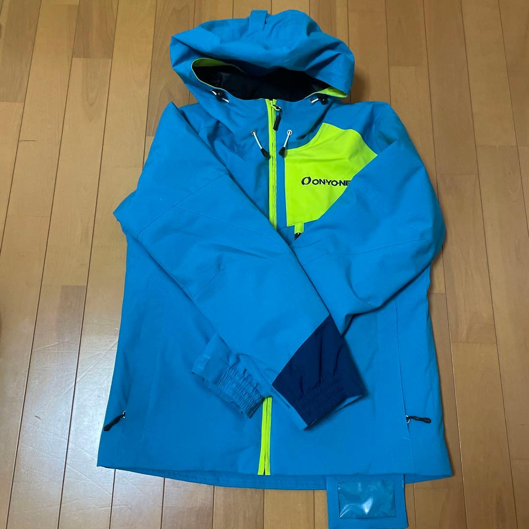 オンヨネ　スキーウェア　上下