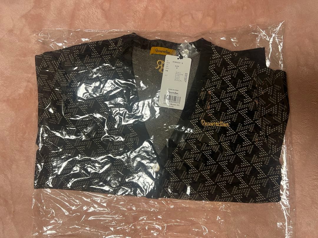 新品 レザレクション 黒カーディガン