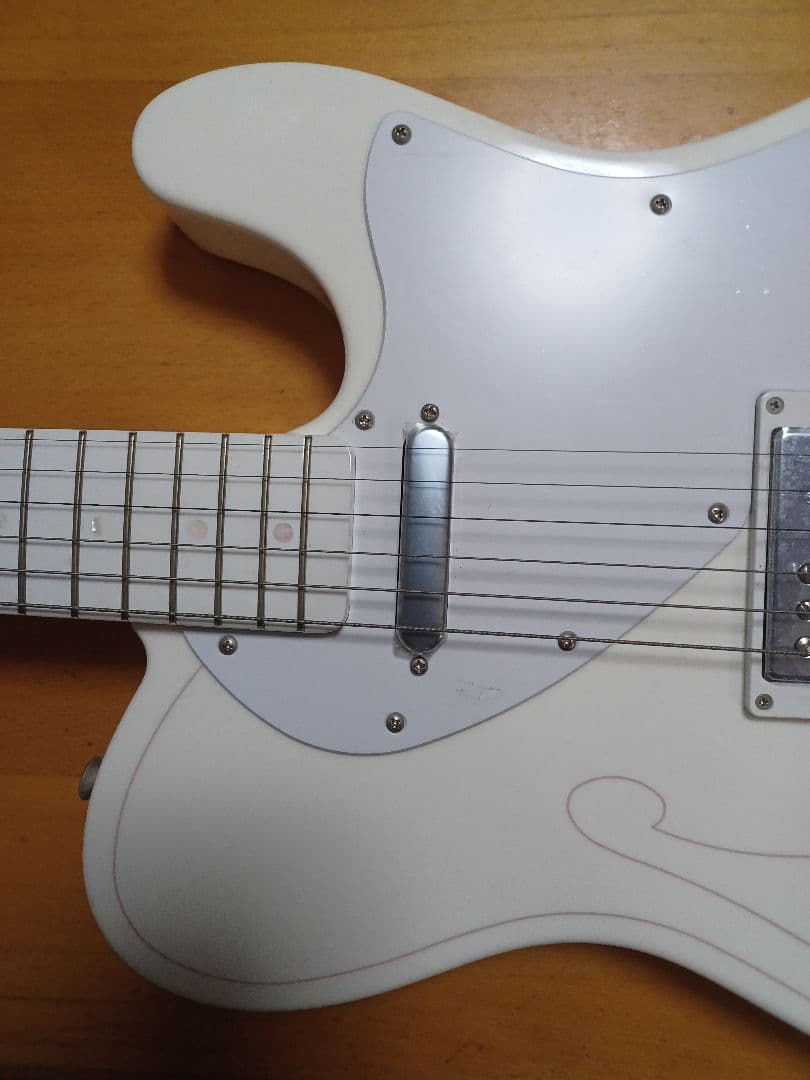 [SILENT SIREN] TELECASTER すぅモデル ギターケース付き