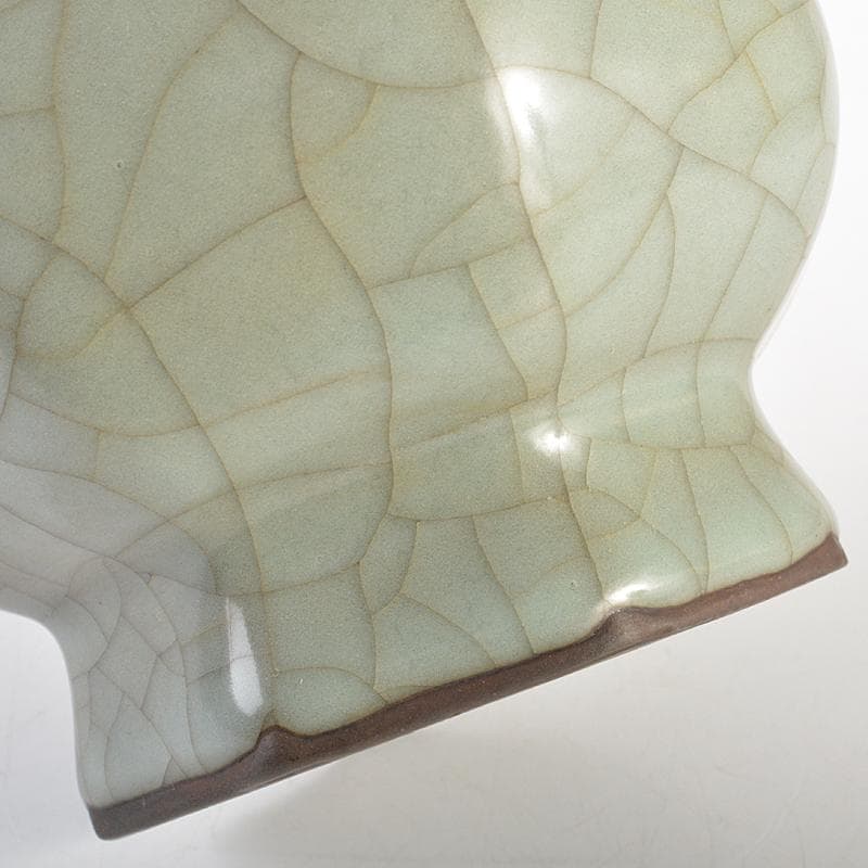 中国　汝窯　青磁　金絲鉄線　氷裂文　八角面取貫耳瓶　C　7395E