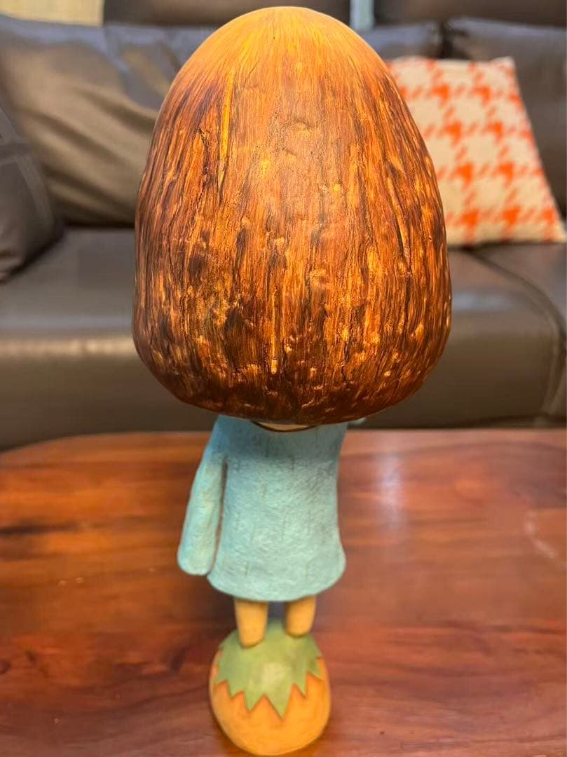 奈良美智 Hand Searching, Executed in 2017.