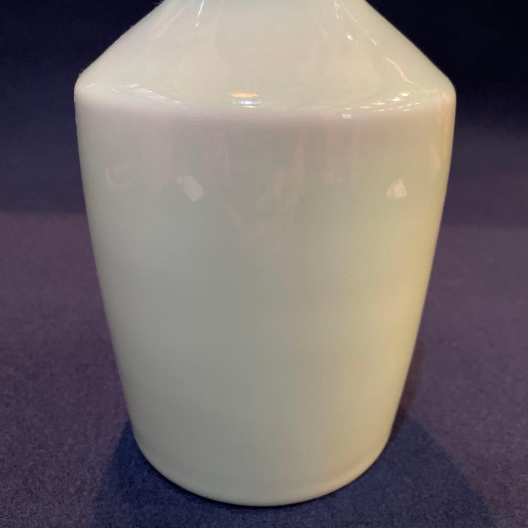 「平戸焼」青磁 【横石 嘉助】(作)の『鯱耳(シャチミミ)花瓶』共箱※美品　花入