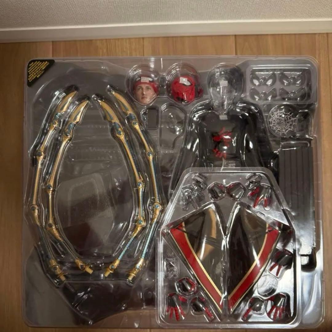 ピ*ル様 ホットトイズ　スパイダーマン インテグレーテッドスーツ トイサピ限定