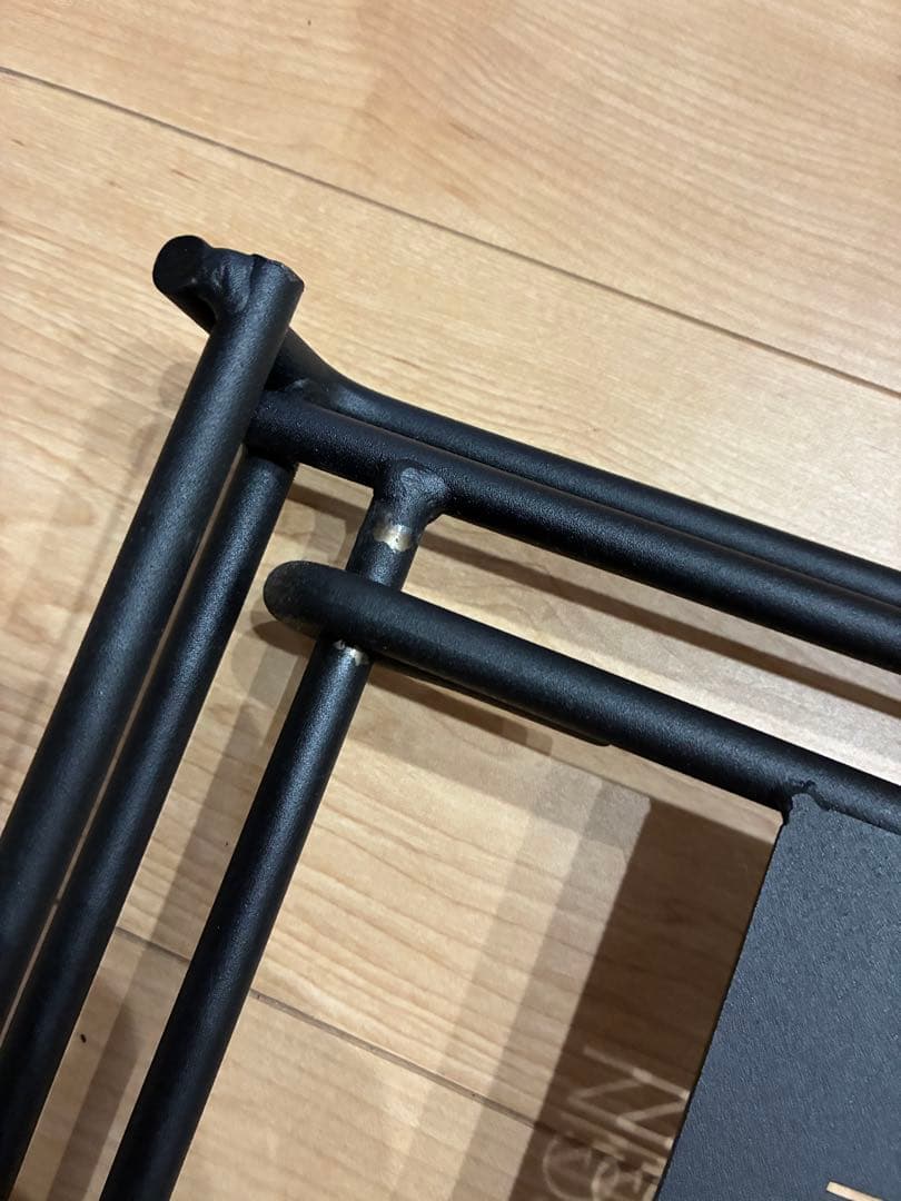 葉月　BLACK DESIGN　プレート　２枚付き（ツリー柄）　アイアンラック