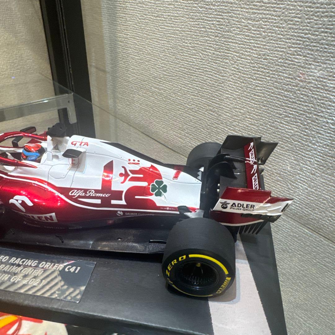 ミニチャンプス　1/18 キミ　ライコネン