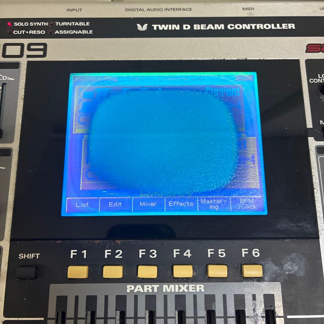 Roland MC-909 Groovebox サンプラー ケース付き