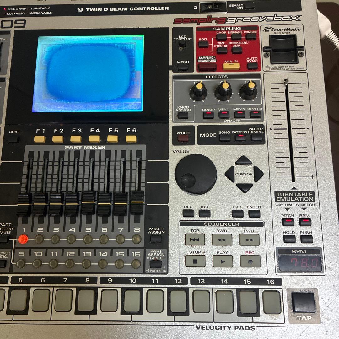 Roland MC-909 Groovebox サンプラー ケース付き