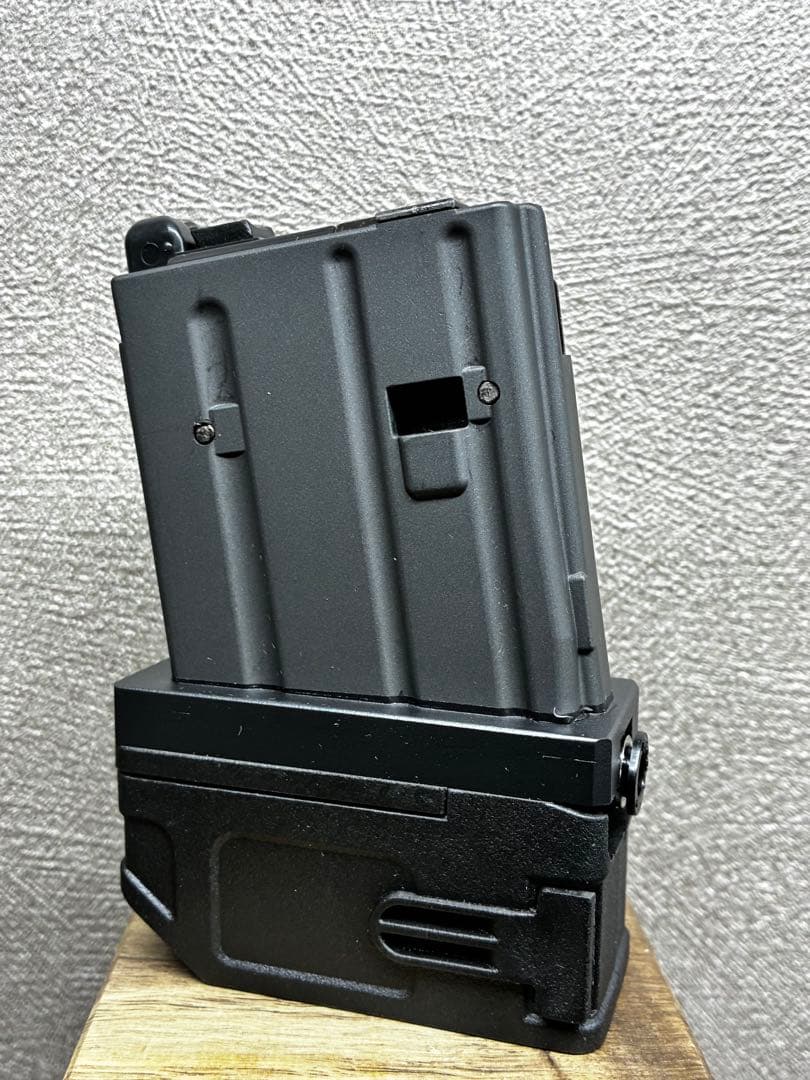 R7-18 東京マルイ GBB M4 マガジンアダプター 外部ソース仕様