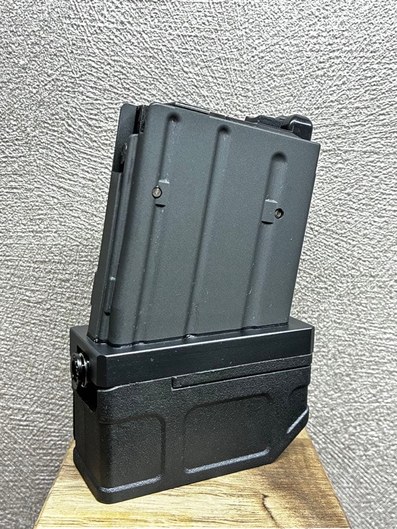 R7-18 東京マルイ GBB M4 マガジンアダプター 外部ソース仕様