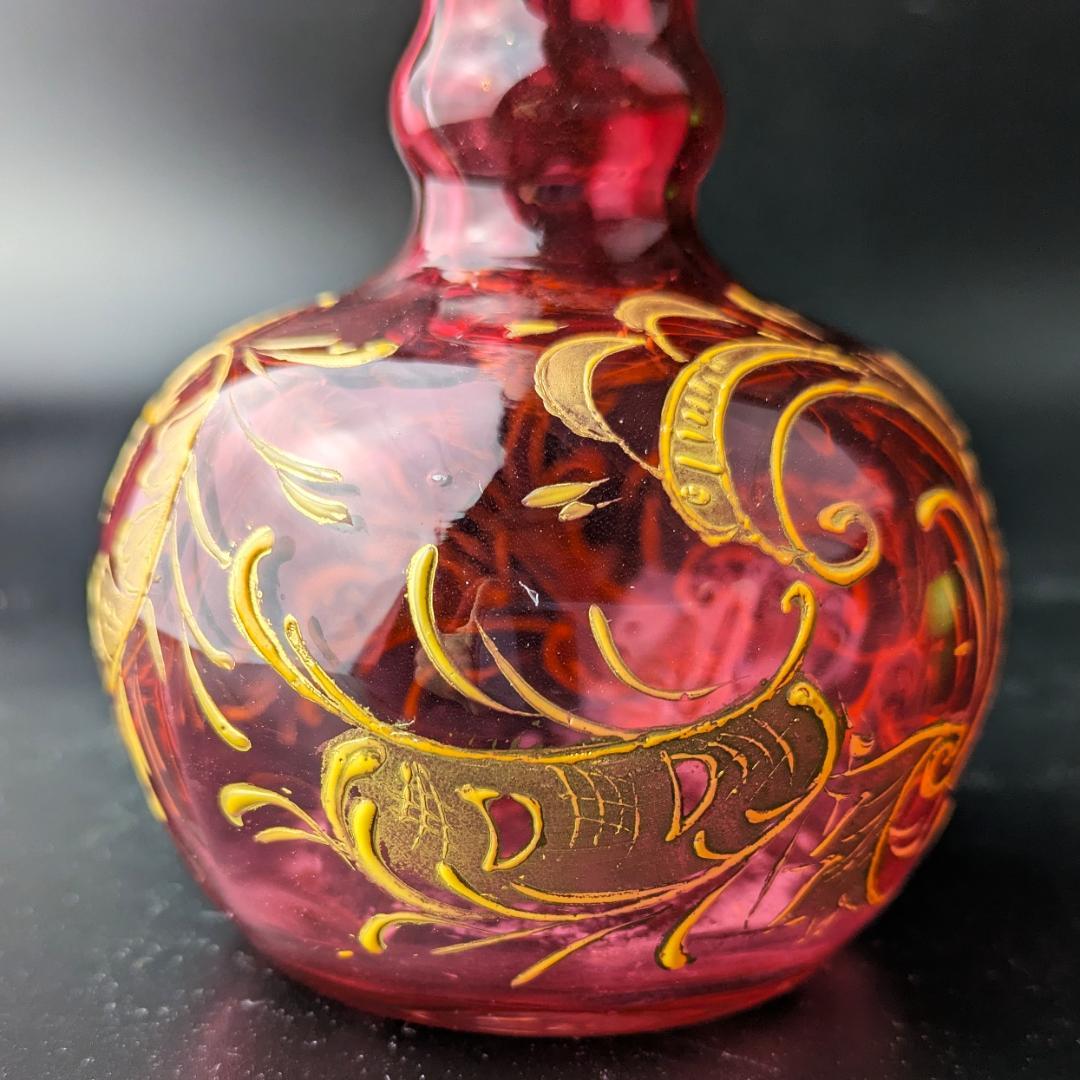 【輝く】オールドモーゼル ルビー 金彩銀彩 唐草紋様 花瓶25cm アンティーク