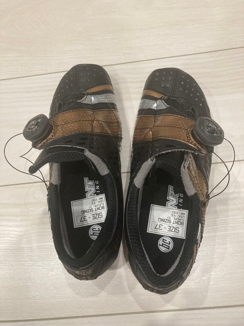 BONT CYCLING ボントサイクリングシューズ　試着のみ美品