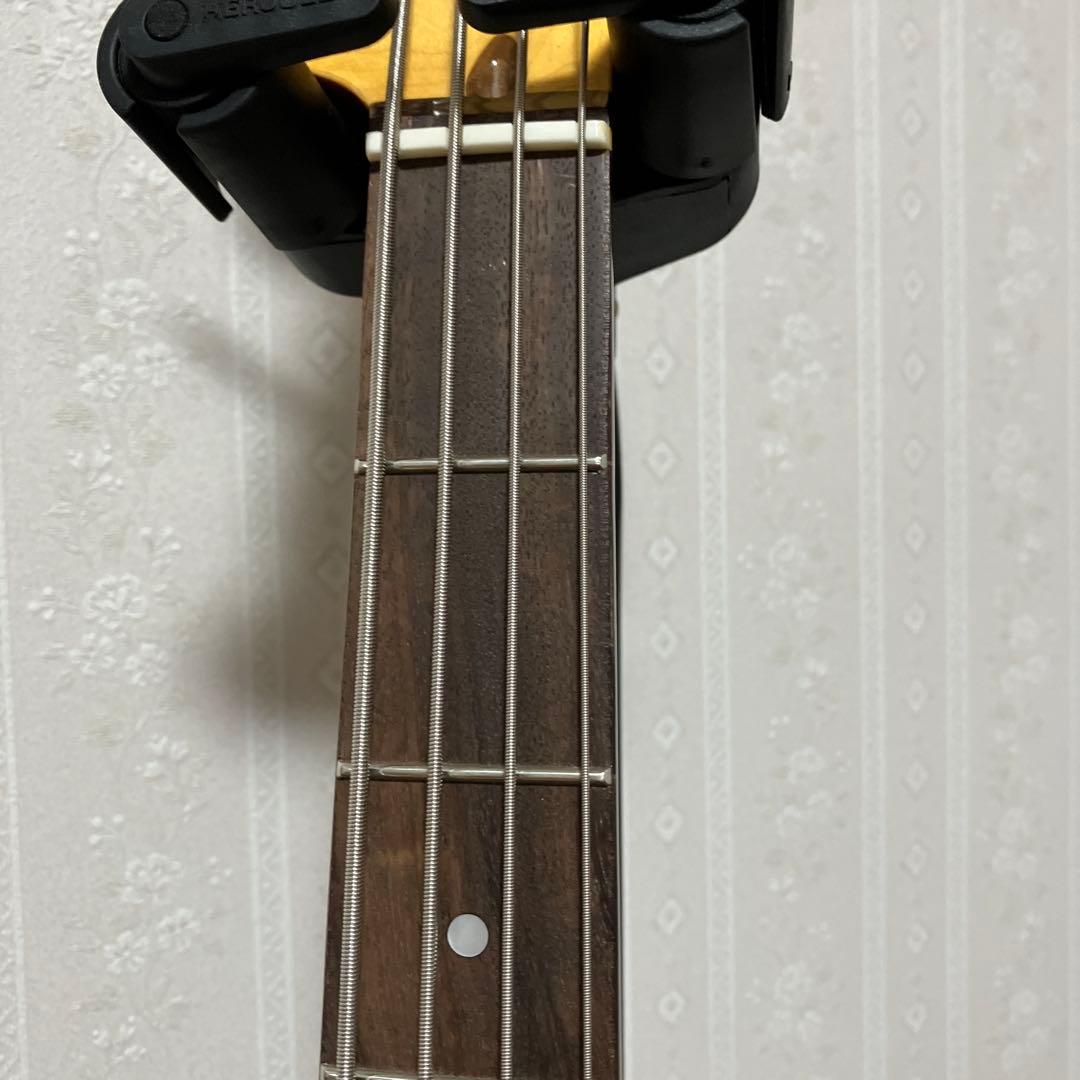 ベース Squier ClassicVibe '60s Jazzbass