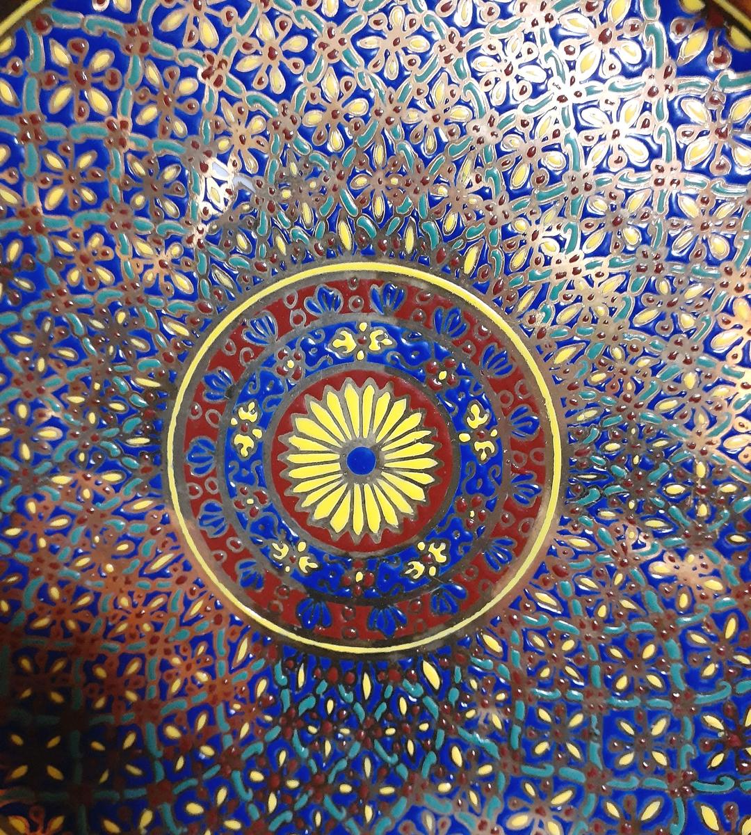 Hand painted in Thailand ハンドペイント 金彩 花文様皿