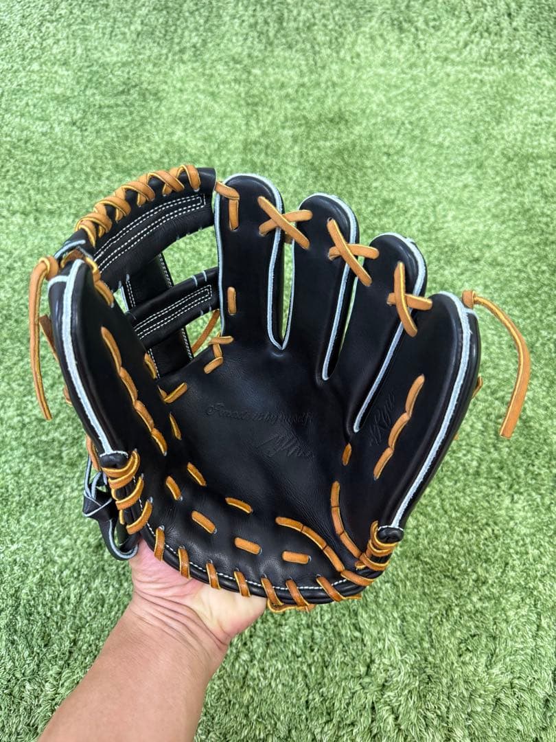 Ryu 硬式グローブ 黒 ホワイトステッチ 内野手用