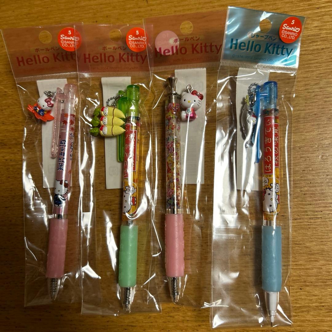 s*e様 ハローキティ　ストラップ、根付、ボールペンなどグッズ24点