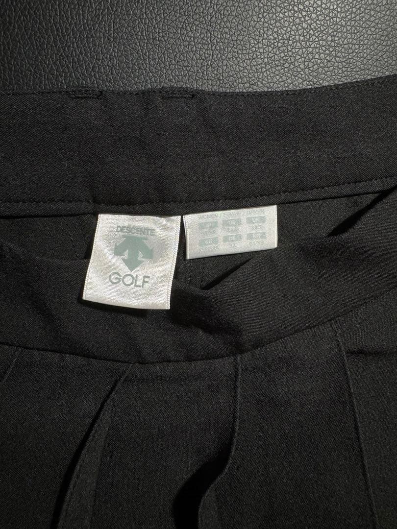 美品　DESIGNED FOR GOLF ブラックプリーツスカート　サイズXS