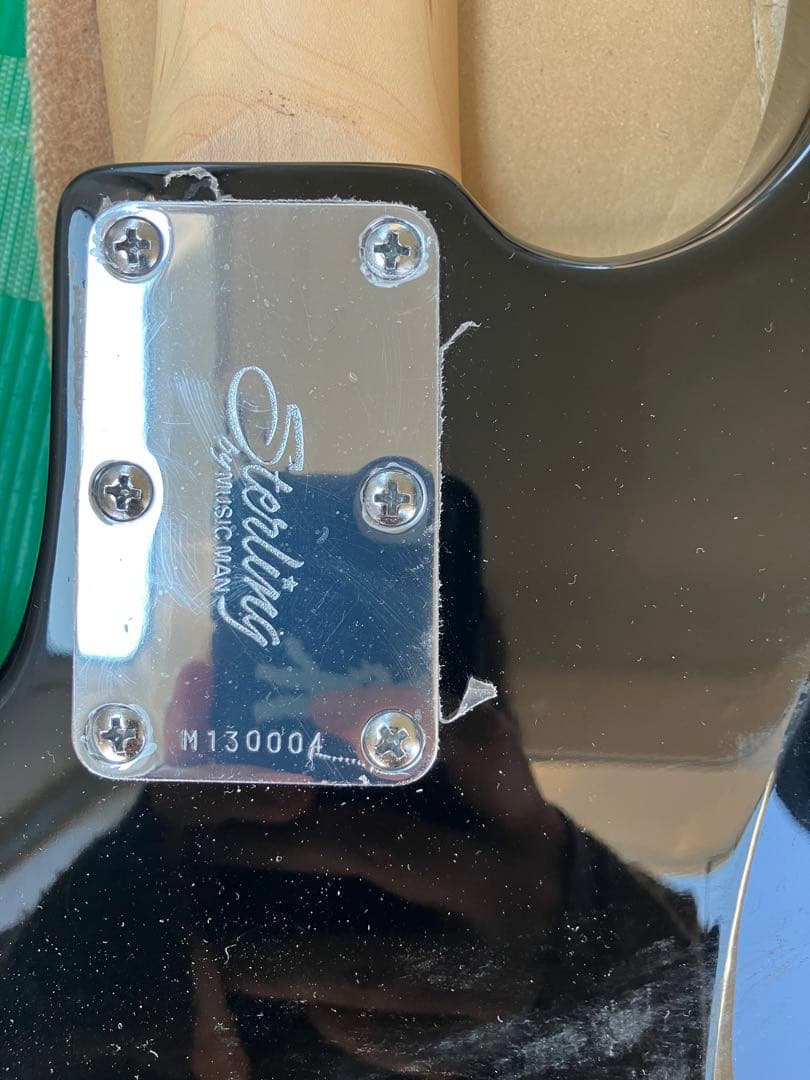 ち*る様 Sterling by Music Man StingRayエレキベー