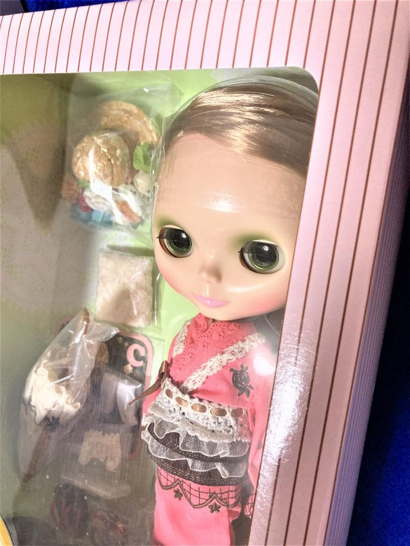 新品・未使用！CWC限定　Blythe　ネオブライス　ストロベリーミルフィーユ♪