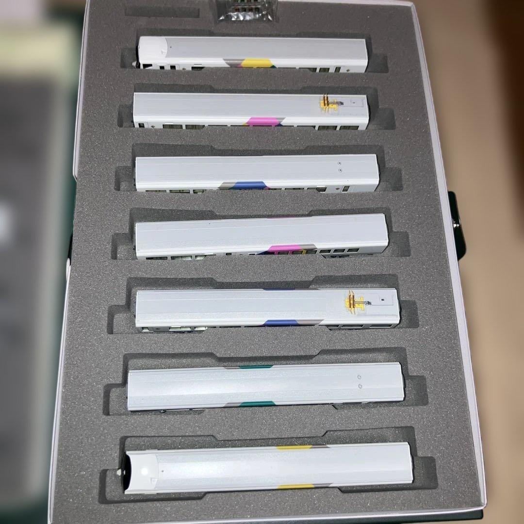 KATO 10−433 E25:系　基本7両セット ＋増結セット3両