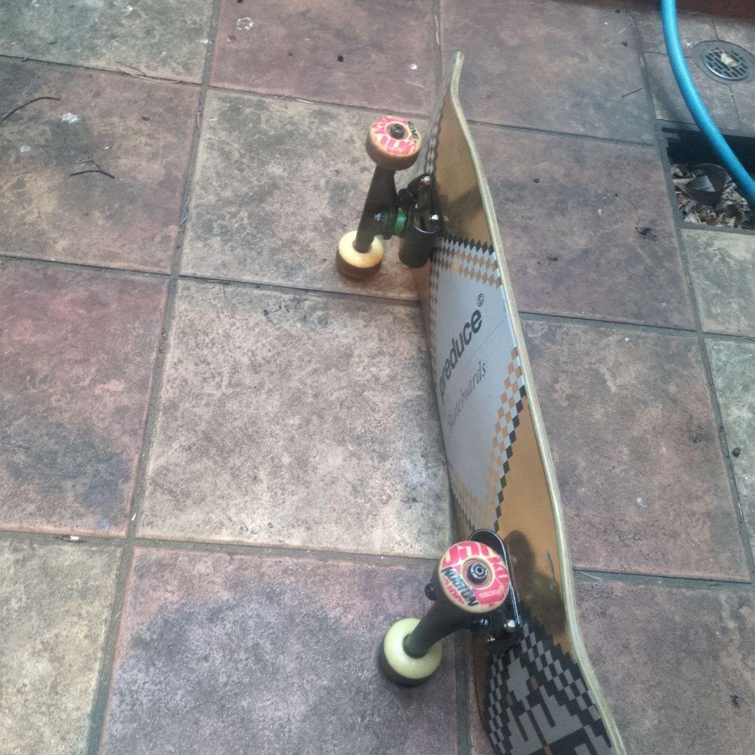 GRIZZLY スケートボード