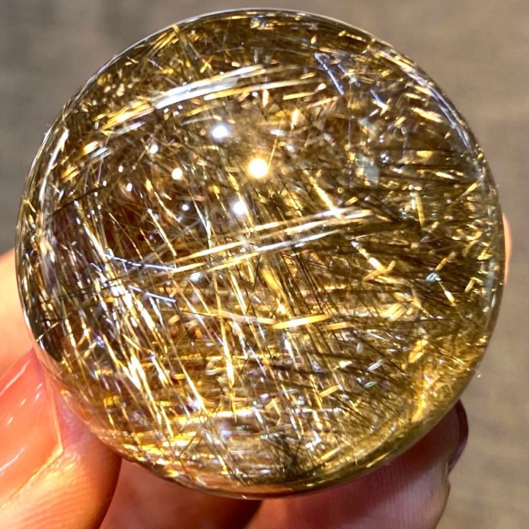 超絶綺麗✨34mm ゴールドルチルクォーツ　丸玉スフィア　金針水晶