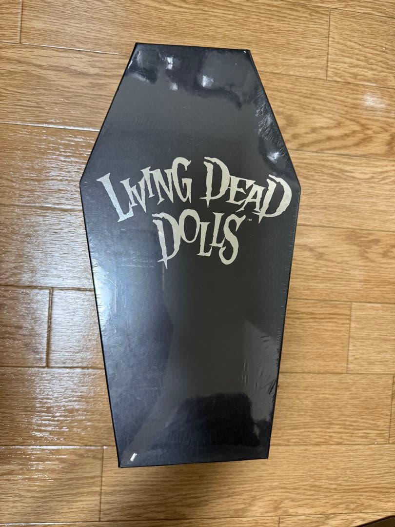 【再値下中！新品未開封】メズコ リビングデッドドールズ FAMINE