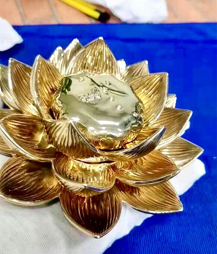 チベット密教法器 キンレンカ 真鍮製 金蓮花 仏教美術 15cm