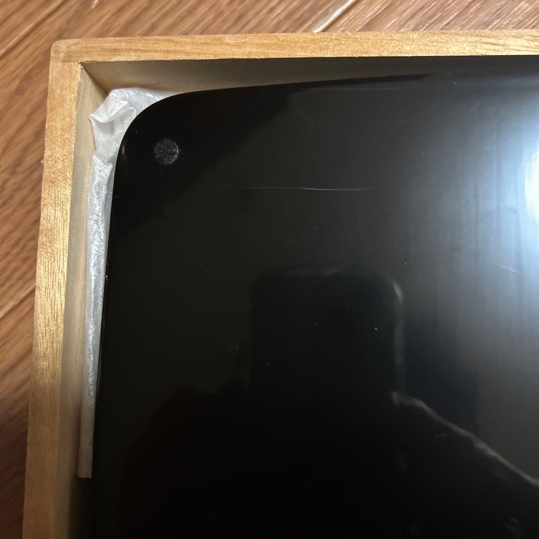 伝統的な輪島塗　黒漆の3段重箱と重台のセット