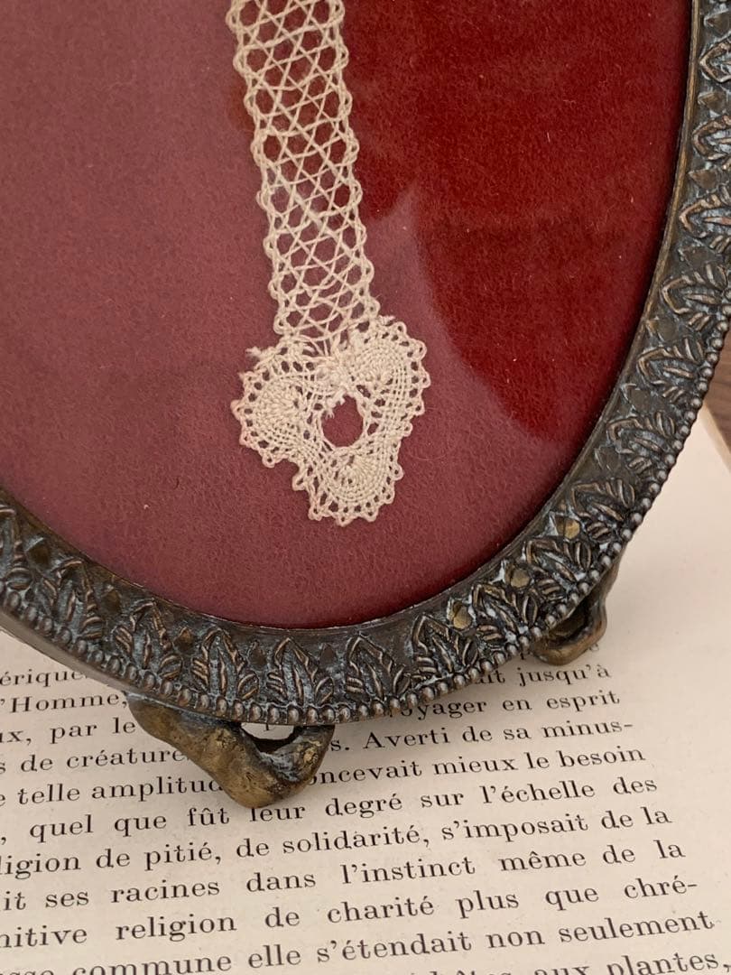フランス　蚤の市　リボンモチーフ　フレーム　レース入り　ブロカント