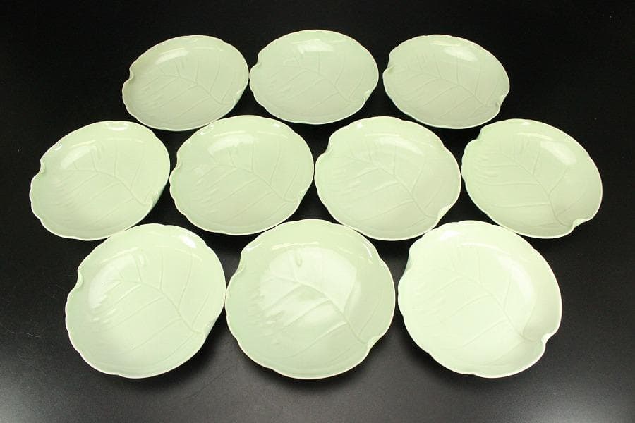 宮内省御用達 平戸 三川内焼 陽山末太朗作 青磁木の葉皿 十客共箱(ZE564)