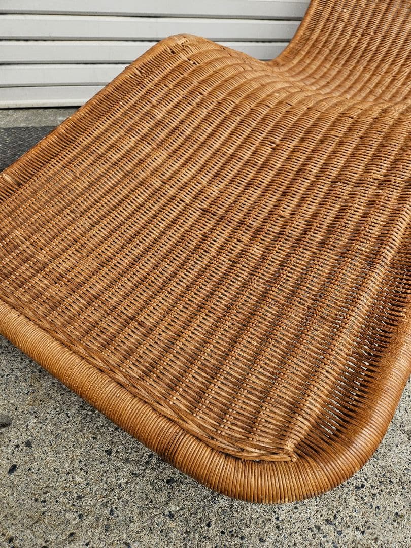 ヴィンテージ 古いラタンのシェーズロング 寝椅子 ソファ 古家具 藤 昭和レトロ