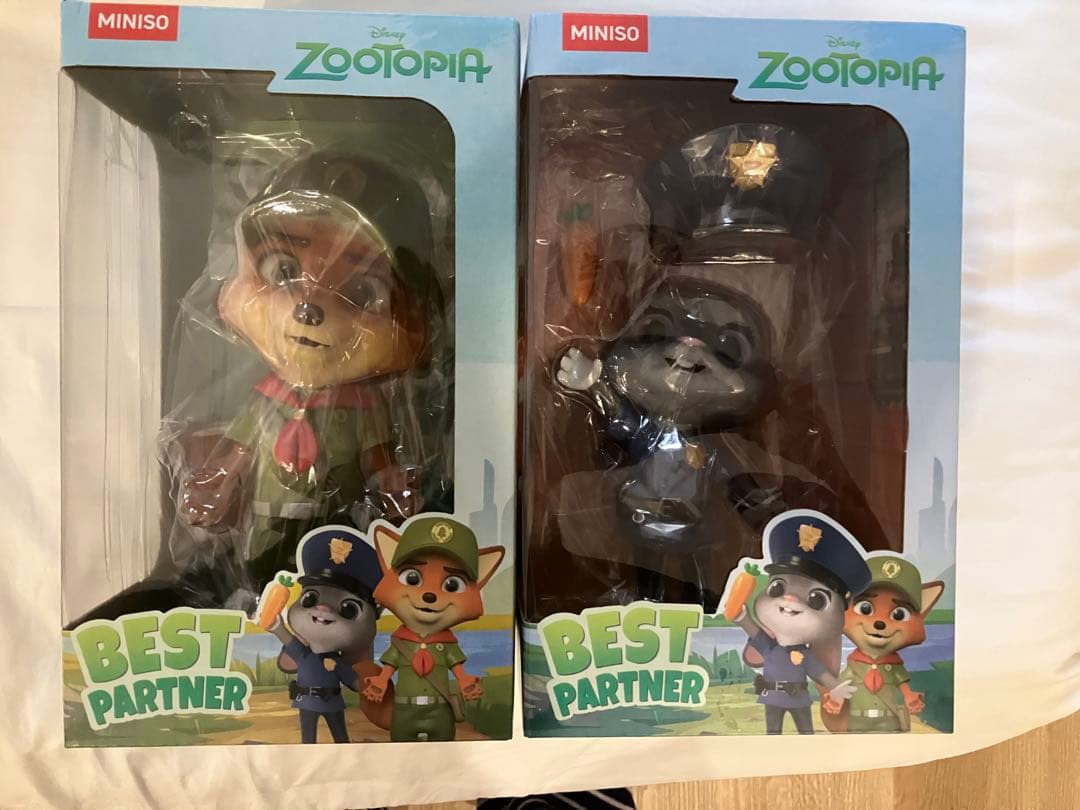 海外限定MINISO✖️ディズニー　ズートピア ニック&ジュディ　フィギュアセット