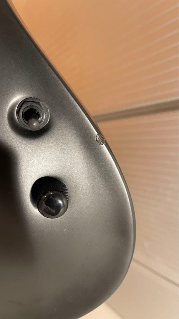 edwards E-HR-SNT bare knuckle pickup搭載