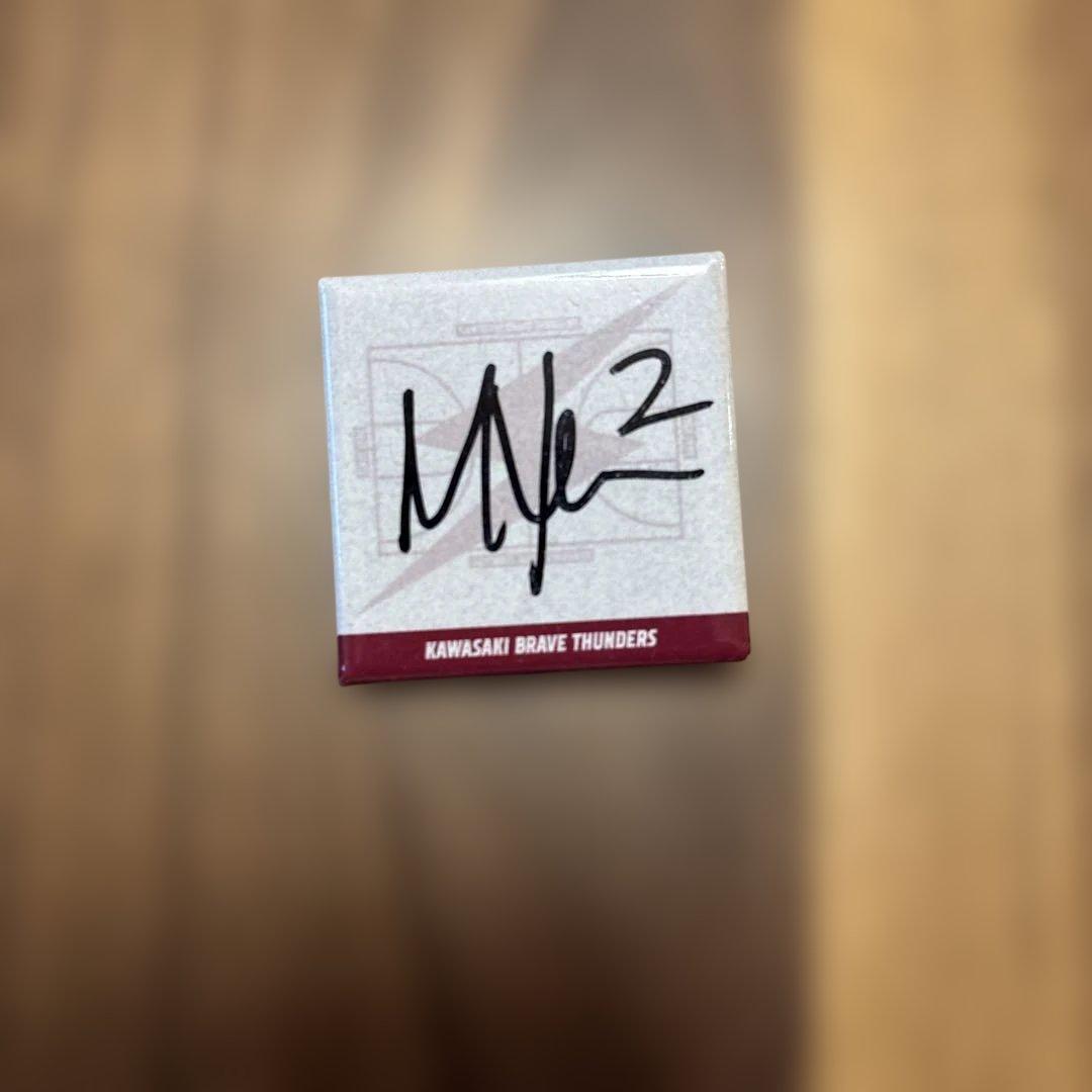 川崎ブレイブサンダース サイン入りバッジ 8個セット