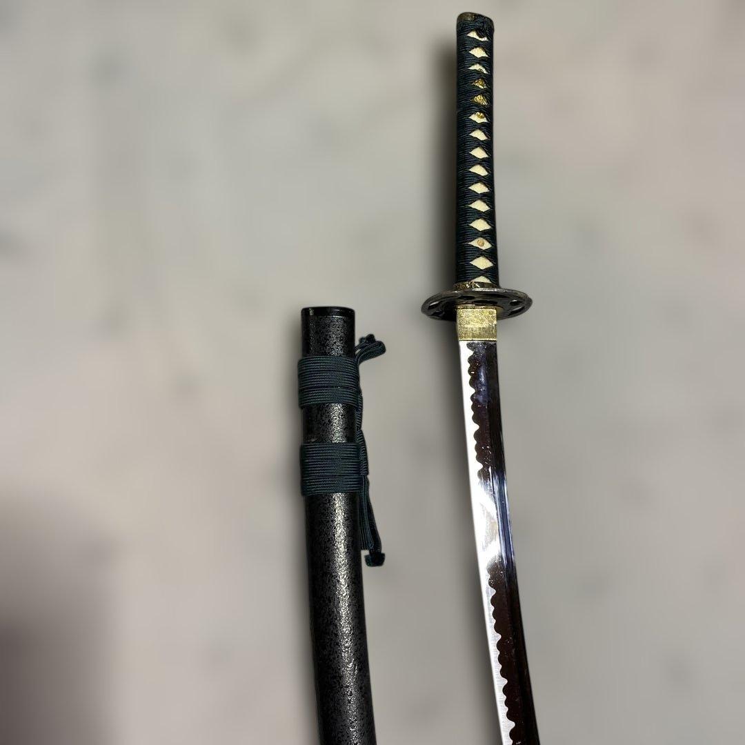 格安模造刀大刀 濃緑柄 波絵透し丸鍔 黒梨地鞘