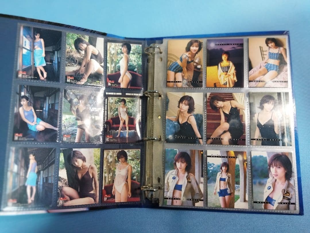 仲根かすみ　2005年カレンダー　トレカなどまとめセット　元タレント