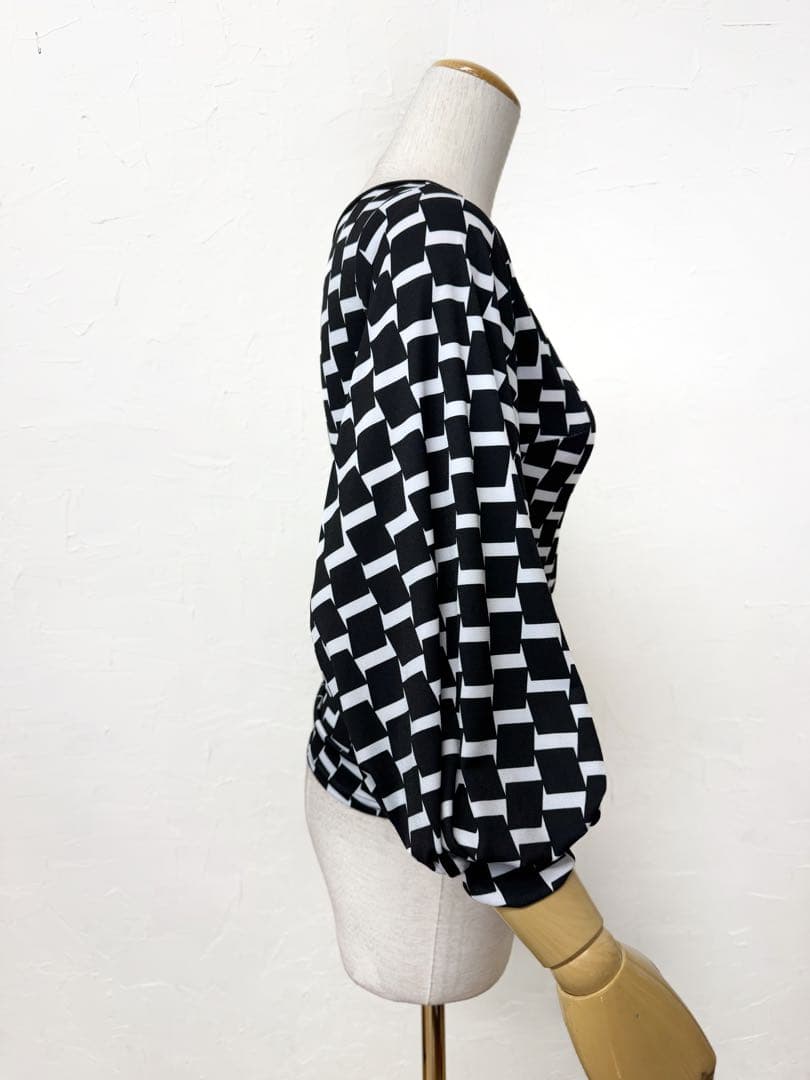 【幾何学】新品　社交ダンス モノクロ　バルーンスリーブトップスｒ413
