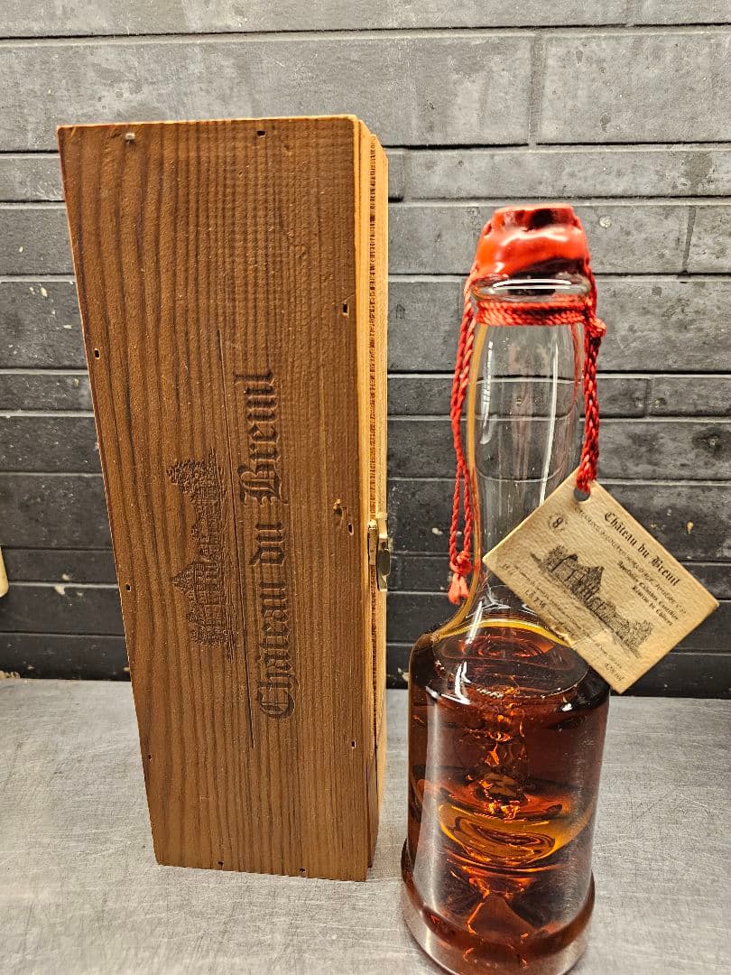Chateau du Breuil 木製ケース付き　オールドボトル