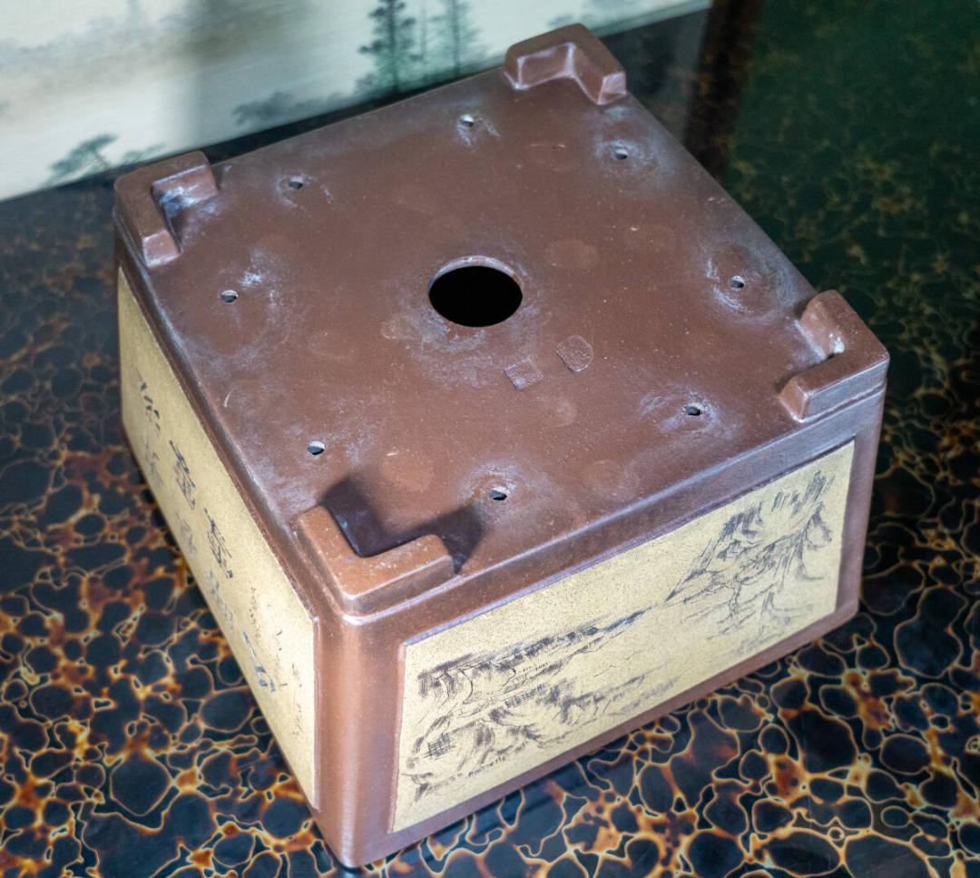 中国盆器 紫泥 出額釘彫り山水漢文図正方鉢