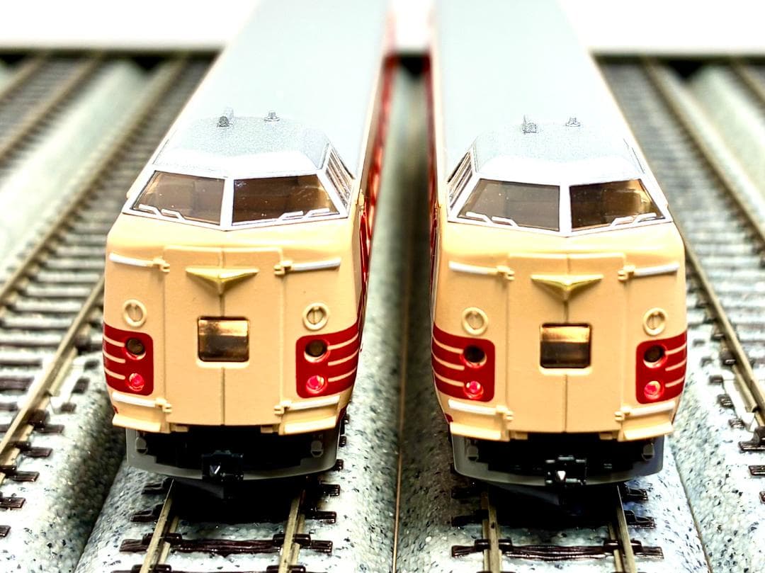 ＊絶版 希少品＊『国鉄381系振子電車9両フル編成』室内灯・TNカプラー装備編成