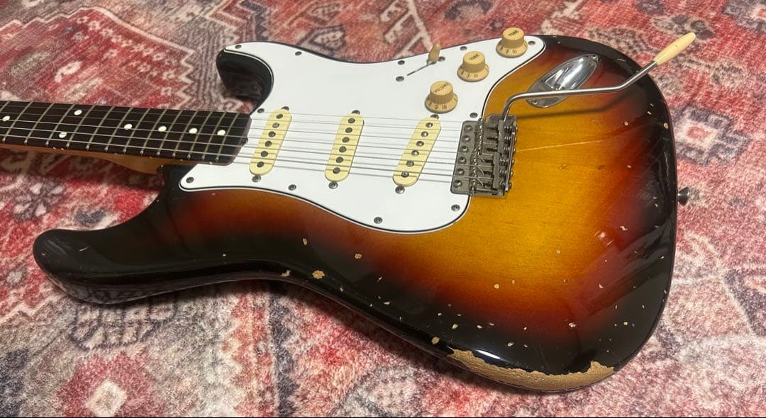 Fender by Squier JVシリアル 1982年製　ストラキャスター
