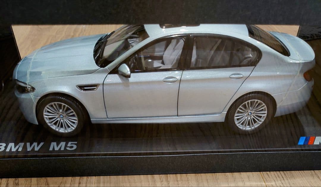 【新品】 M5 1/18スケールモデル【未開封】