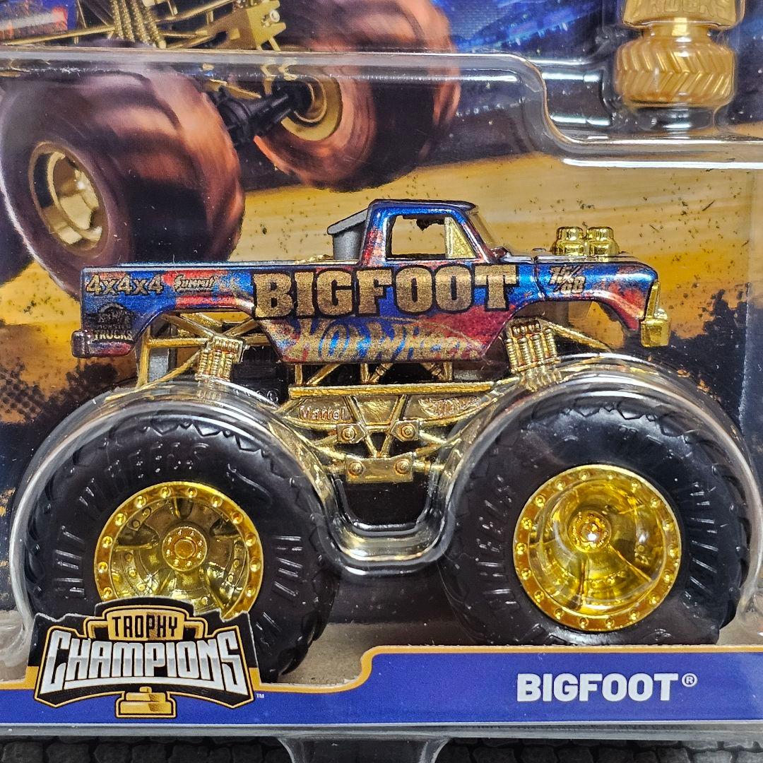 ホットウィール　モンスタートラック　ビッグフット　50周年　ゴールド