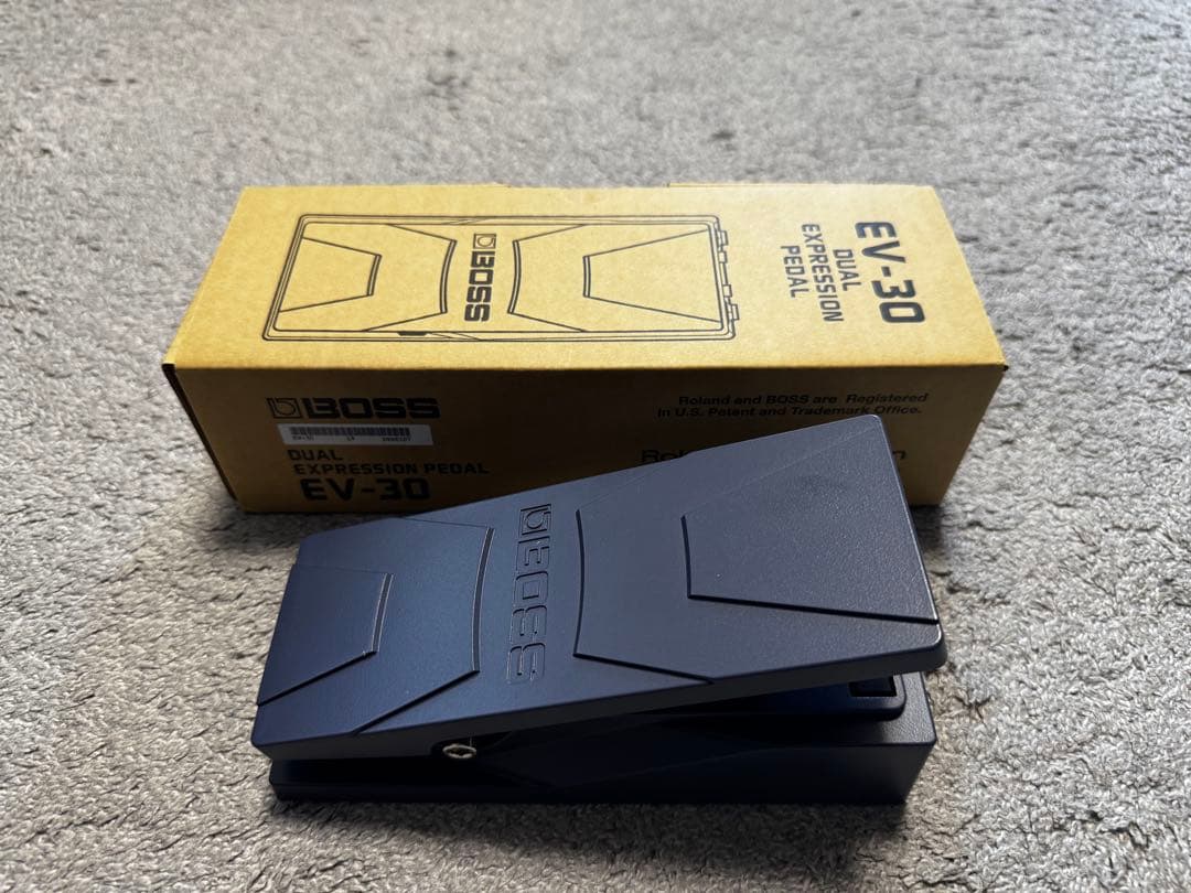 【ほぼ未使用】BOSS EV-30 デュアルエクスプレッションペダル
