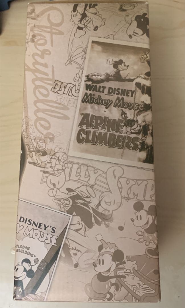 値下げウォルトとミッキー　ストーリーテラー像