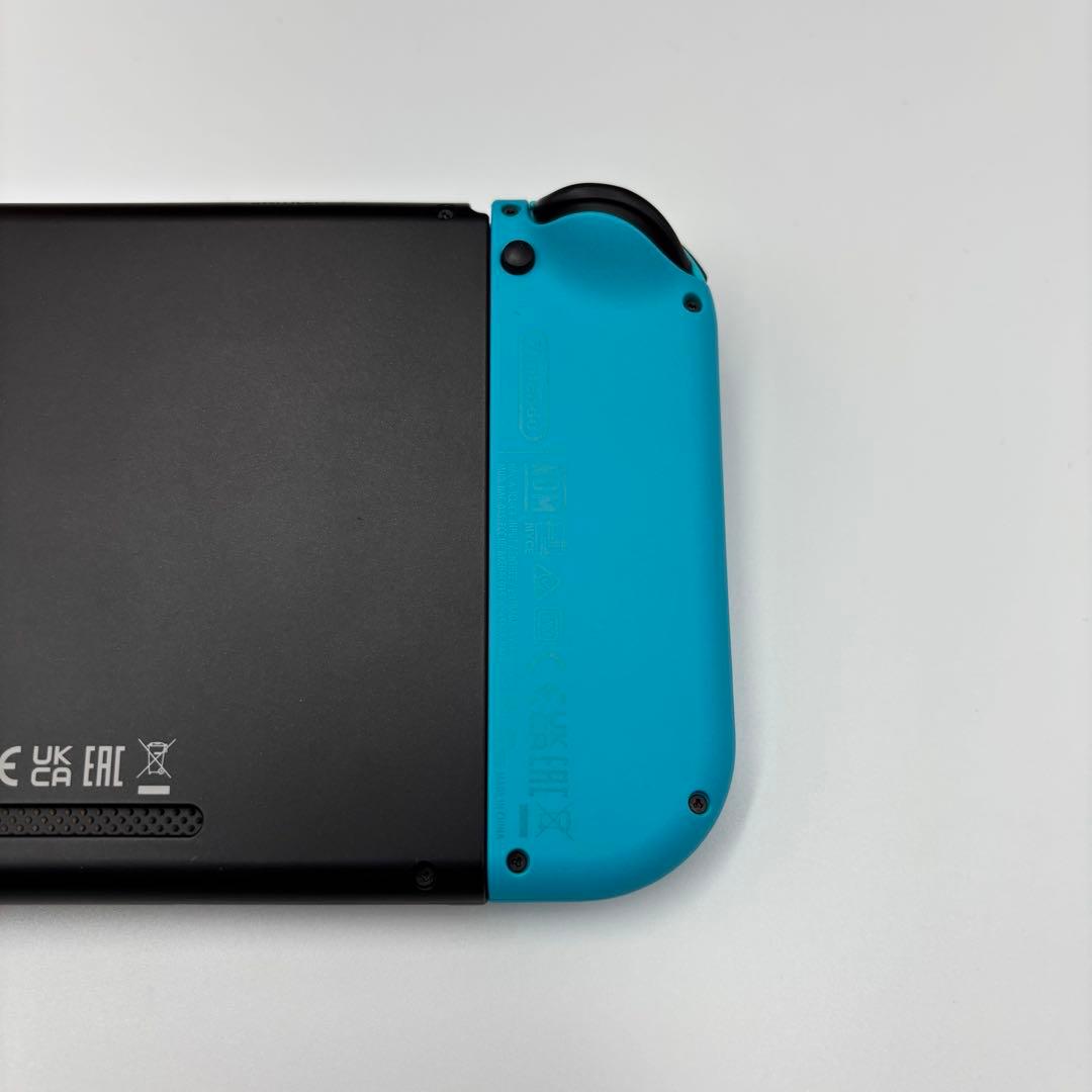 Nintendo Switch 本体 HORI ケース Joy-Con