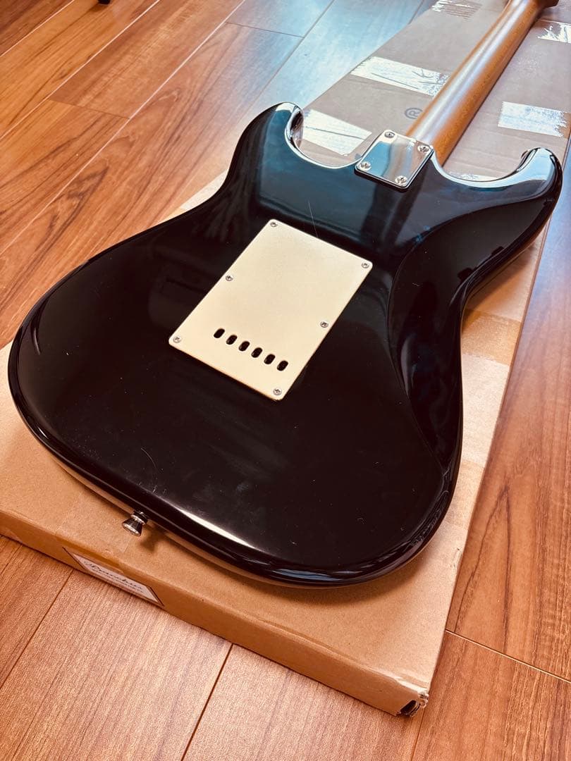 Bacchus ストラトキャスター(ゴトーペグ交換済み)