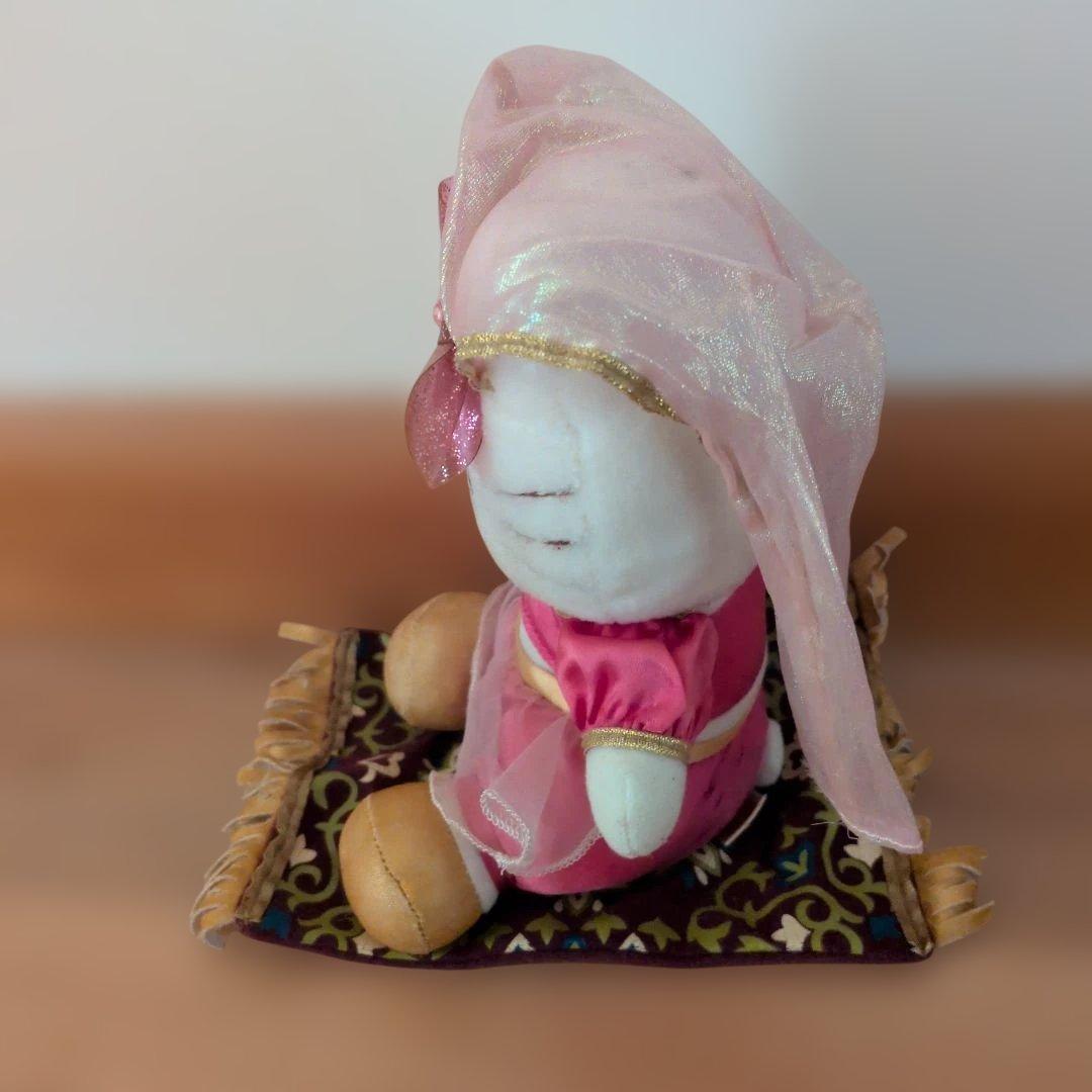 希少　ハローキティ ぬいぐるみ カーペット付き